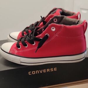 Converse Unisex Red and Black Mid-Top Sneakers